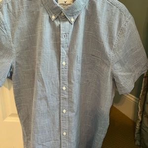 American Eagle Men’s Blue and White striped short sleeved shirt size XL
